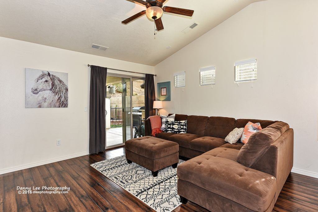 2605 E Hilltop Ledge Dr - Photo 3 of 23