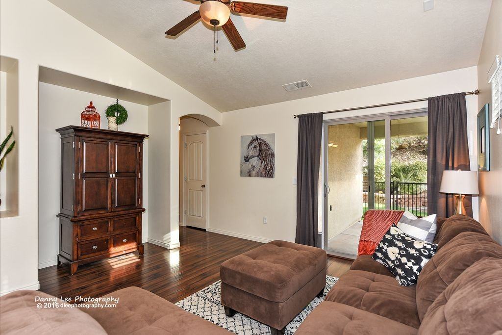 2605 E Hilltop Ledge Dr - Photo 4 of 23