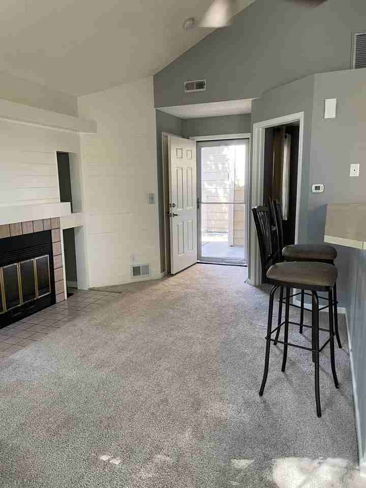 6054 Gunbarrel Ave #D - Photo 4 of 24