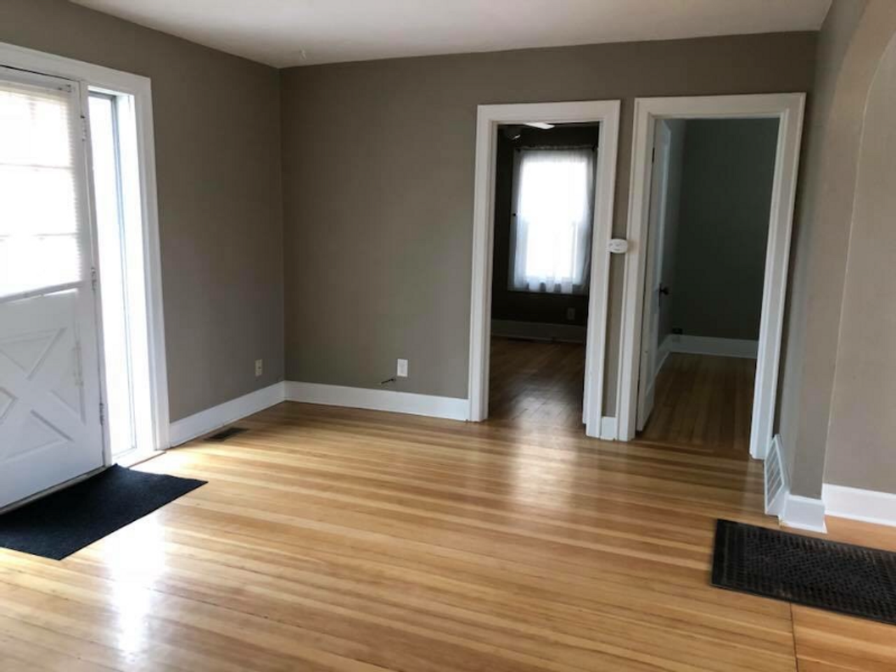 440 Lewis Ave - Photo 6 of 30