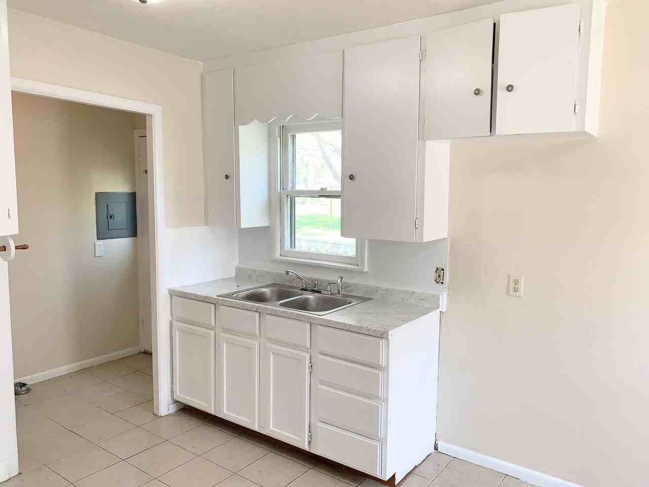 1720 E 2nd Ave - Photo 7 of 16