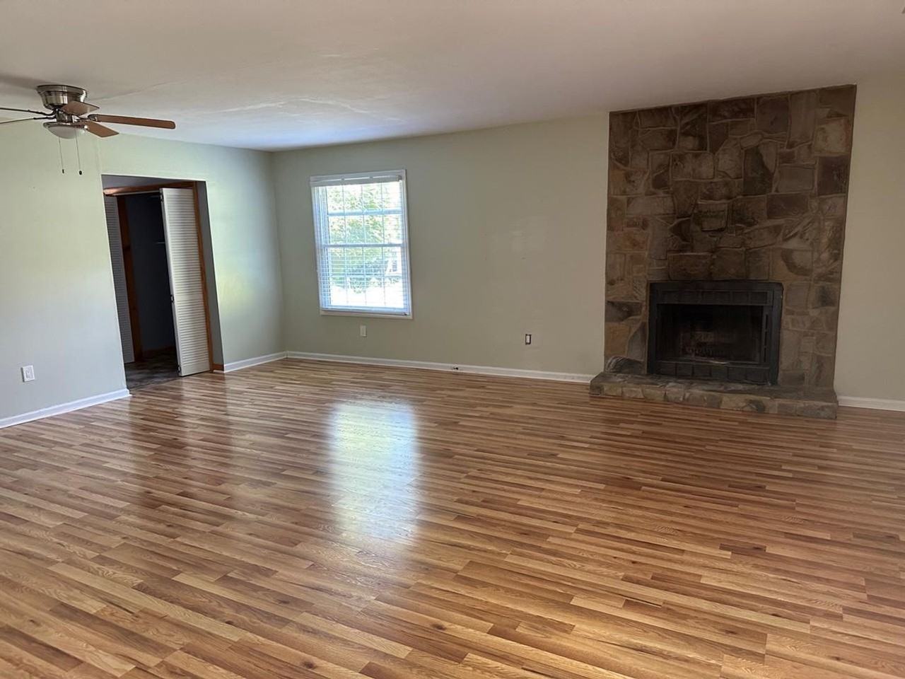 122 Dalewood Ave - Photo 3 of 15