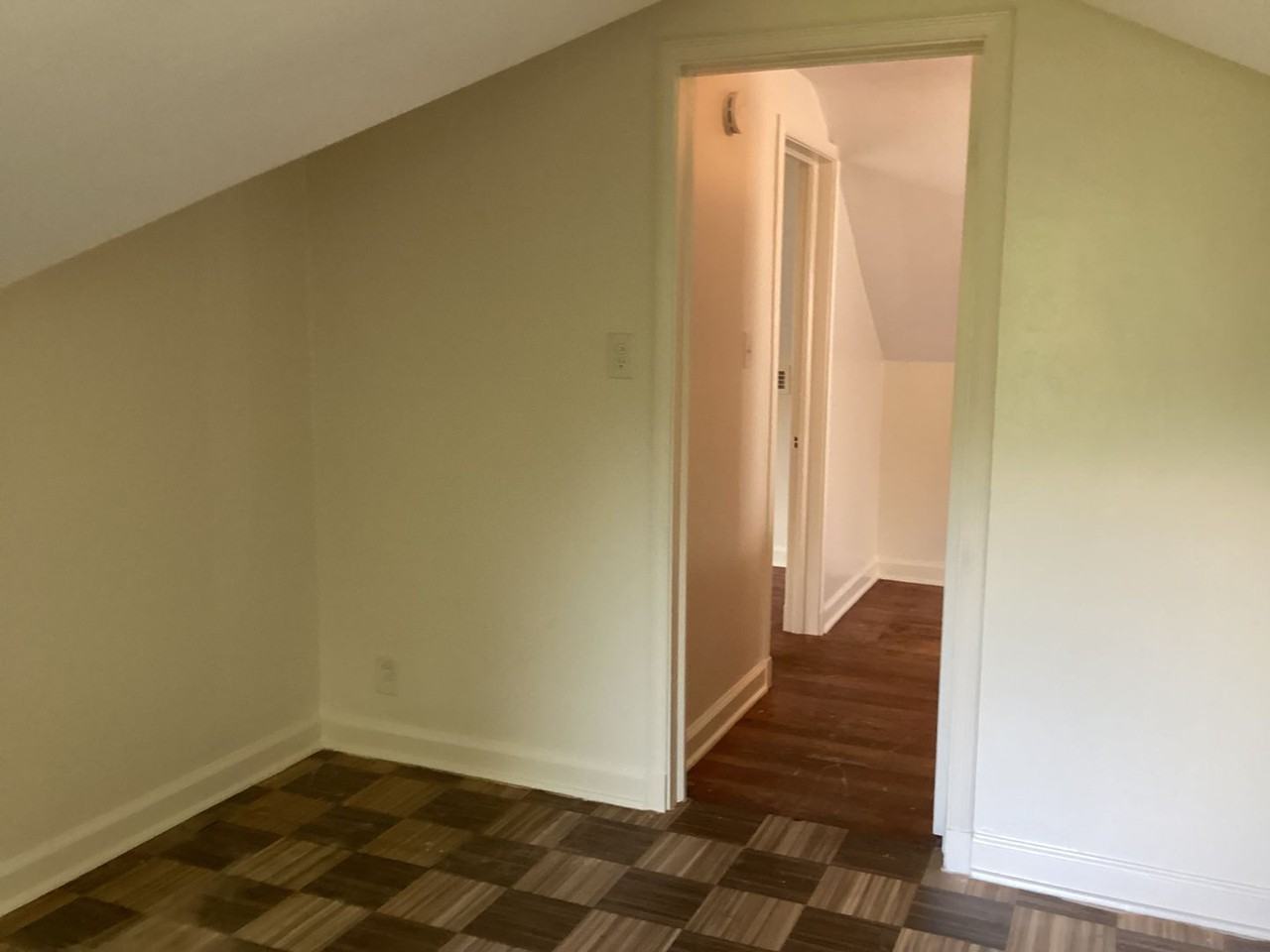 4881 N 18th St - Photo 5 of 13