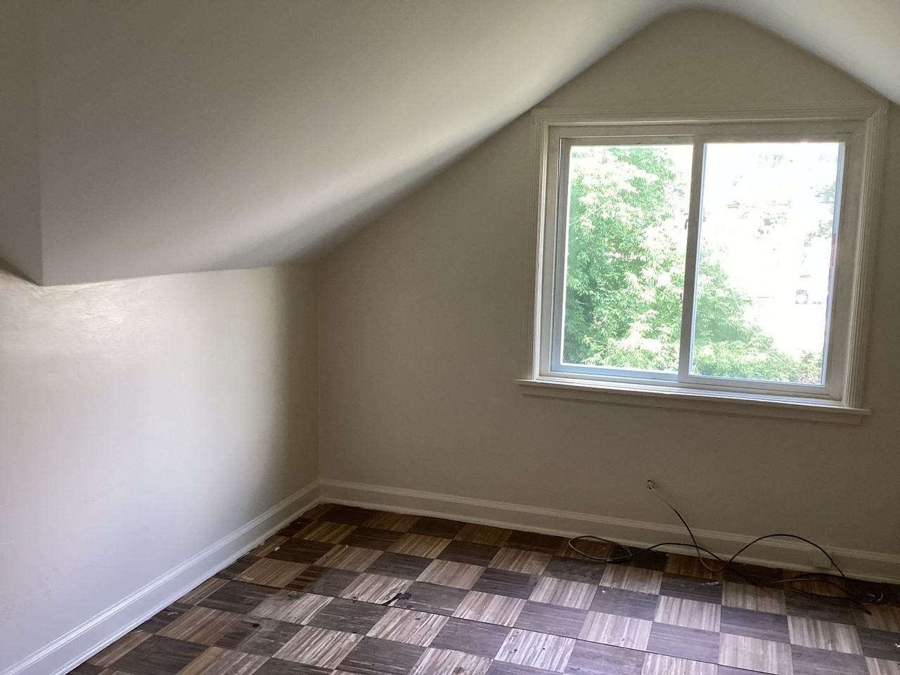4881 N 18th St - Photo 6 of 13