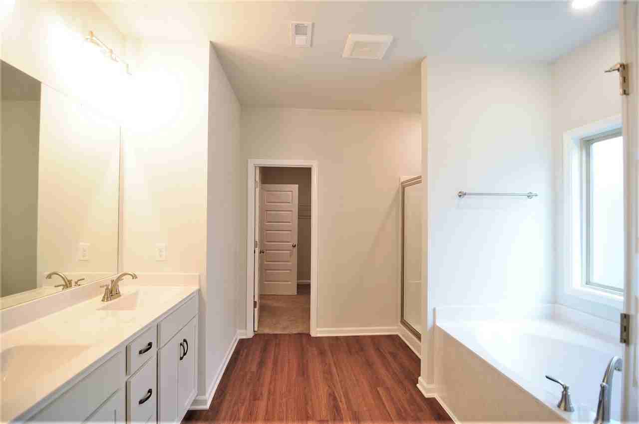 104 Grove Hill Cir - Photo 3 of 36