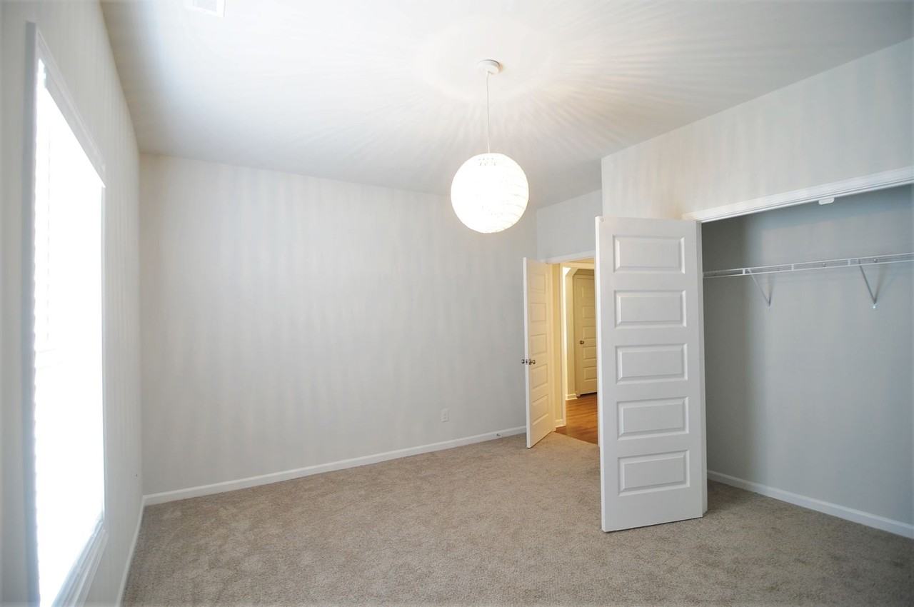 104 Grove Hill Cir - Photo 6 of 36