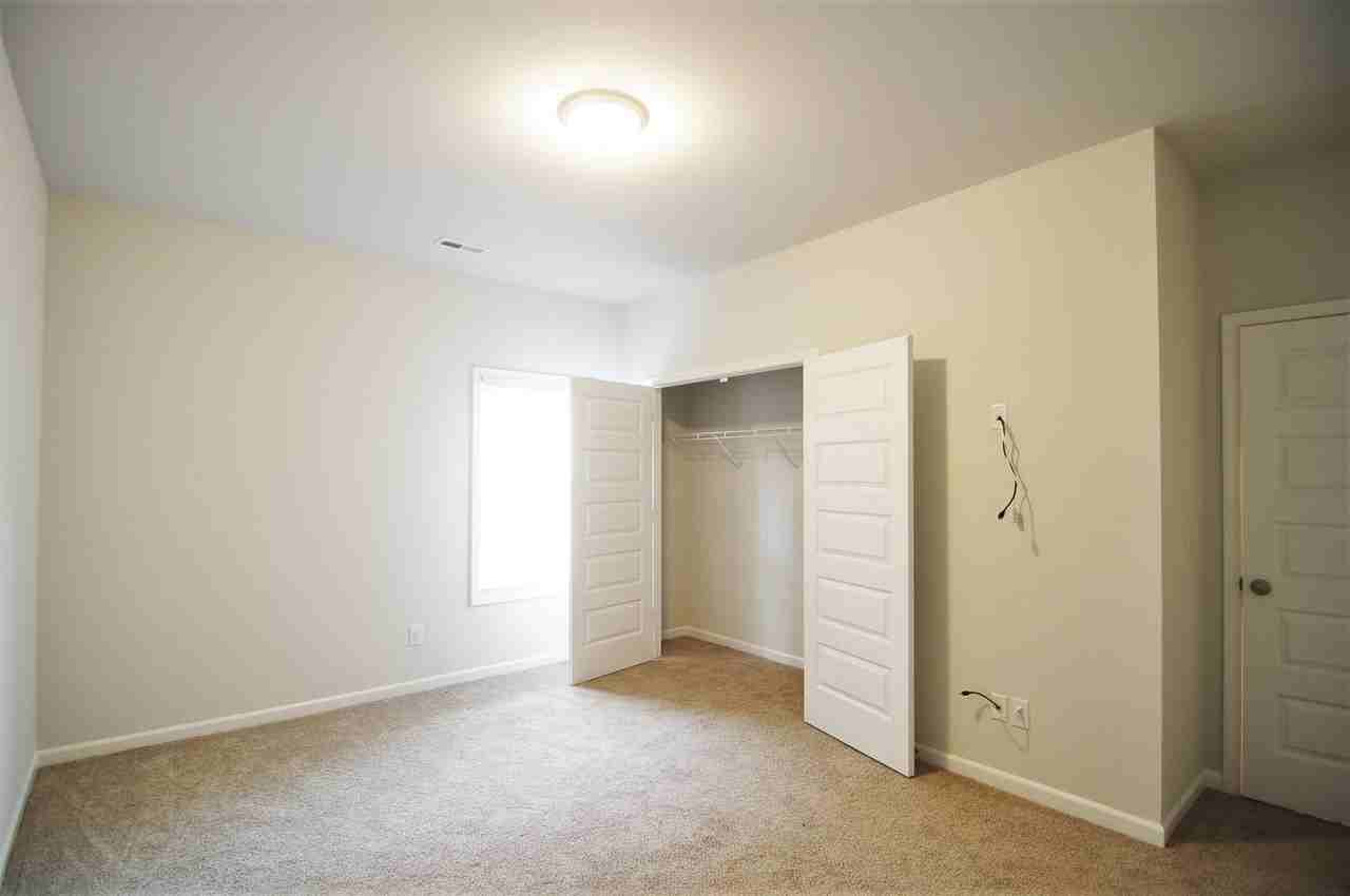 104 Grove Hill Cir - Photo 7 of 36