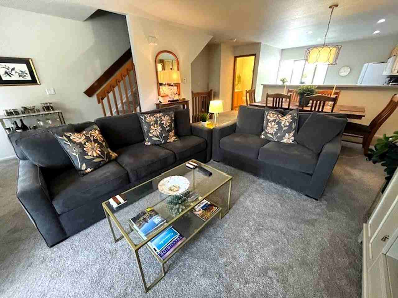 213 Kestrel Ln - Photo 4 of 31