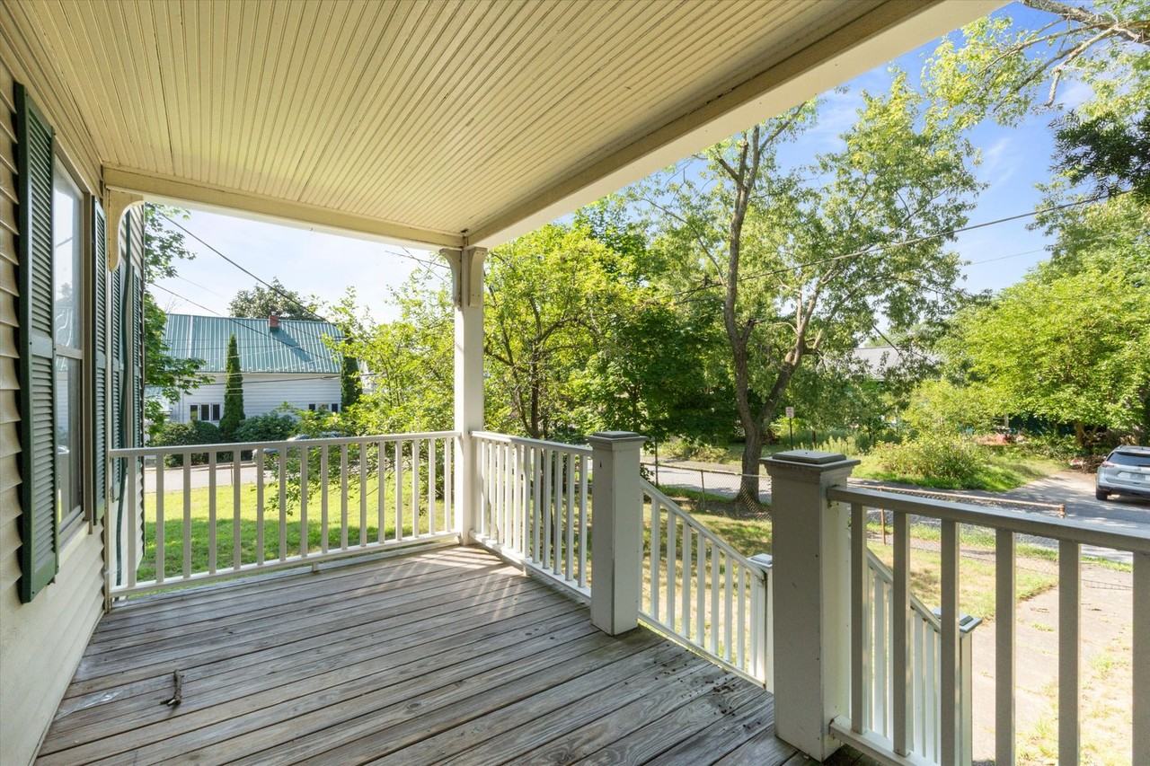 34 Lyndon St #A - Photo 3 of 25