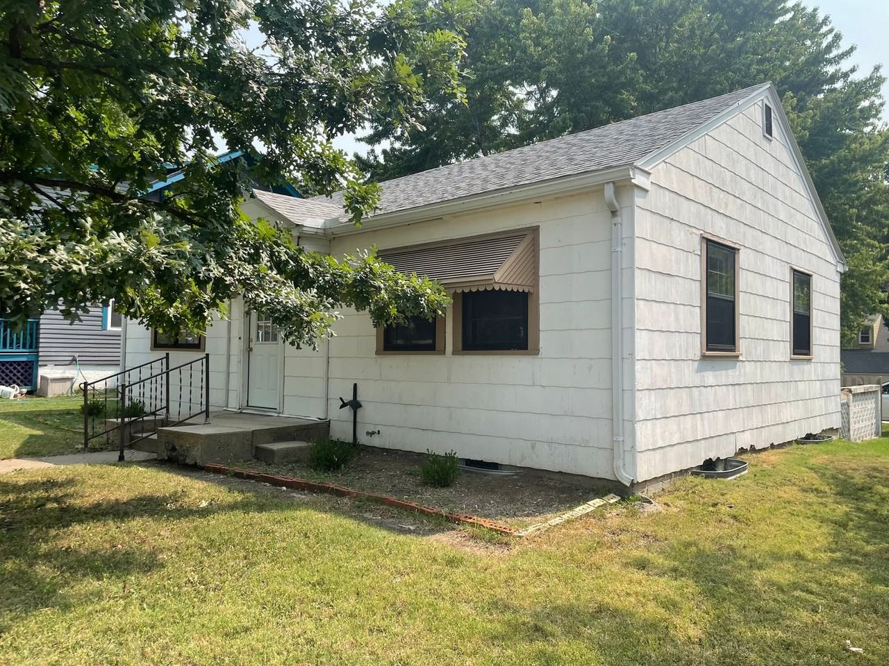 1010 Chestnut St - Photo 3 of 31