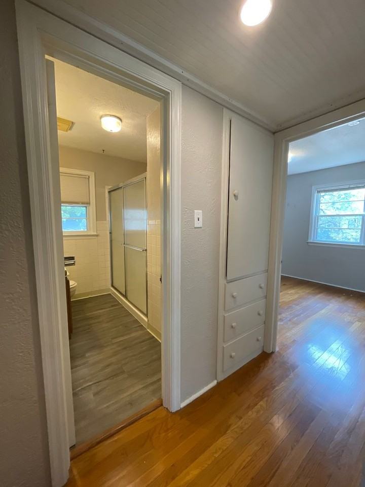 1010 Chestnut St - Photo 7 of 31