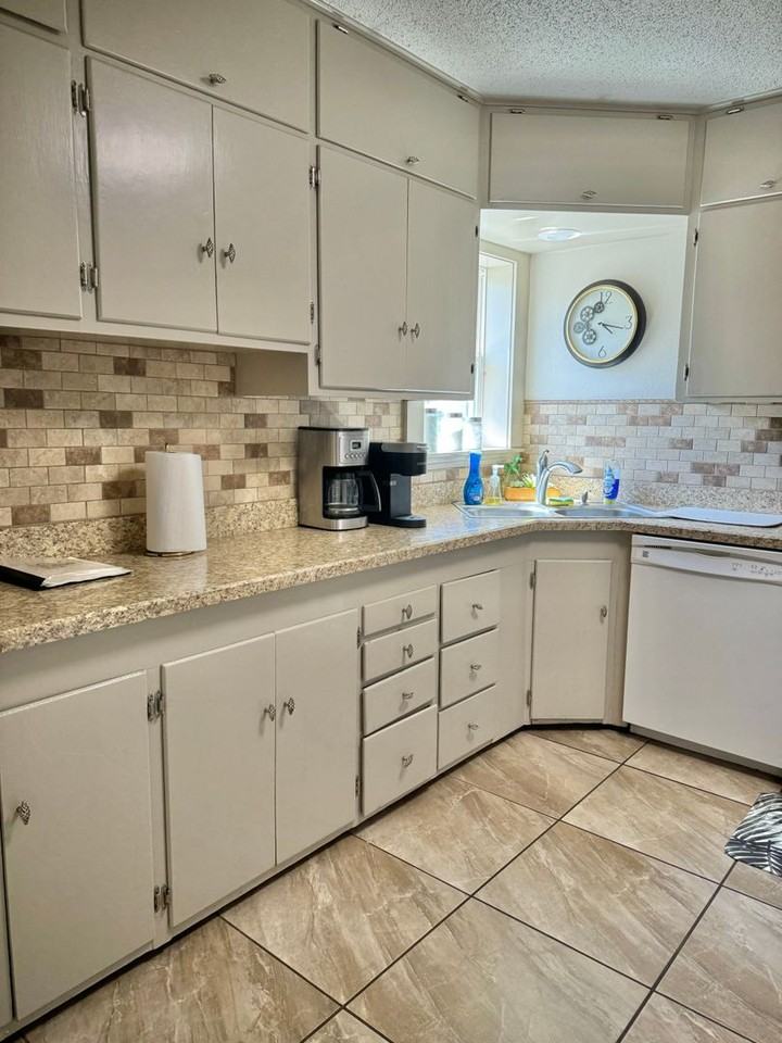 2224 21st St - Photo 2 of 13