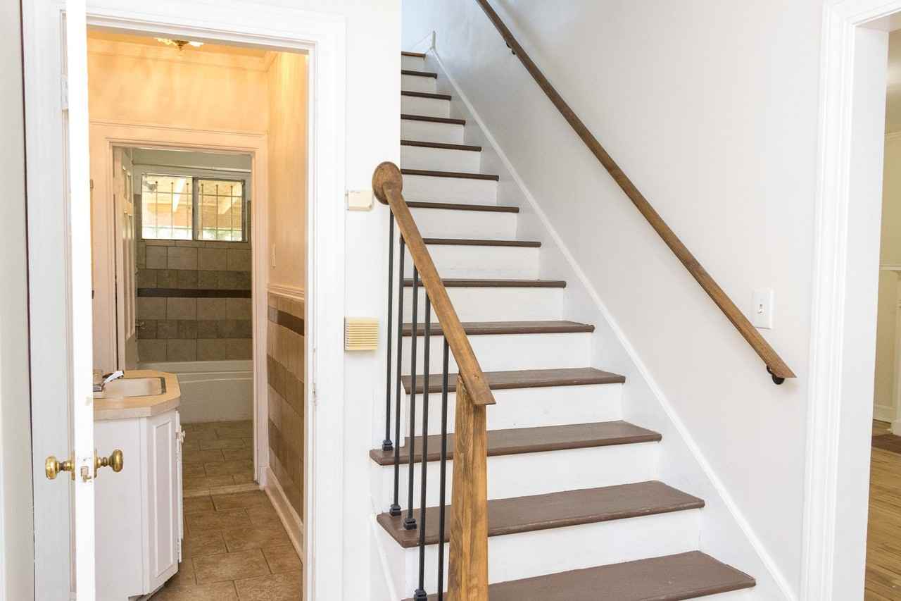 356 Derby Cir - Photo 3 of 27