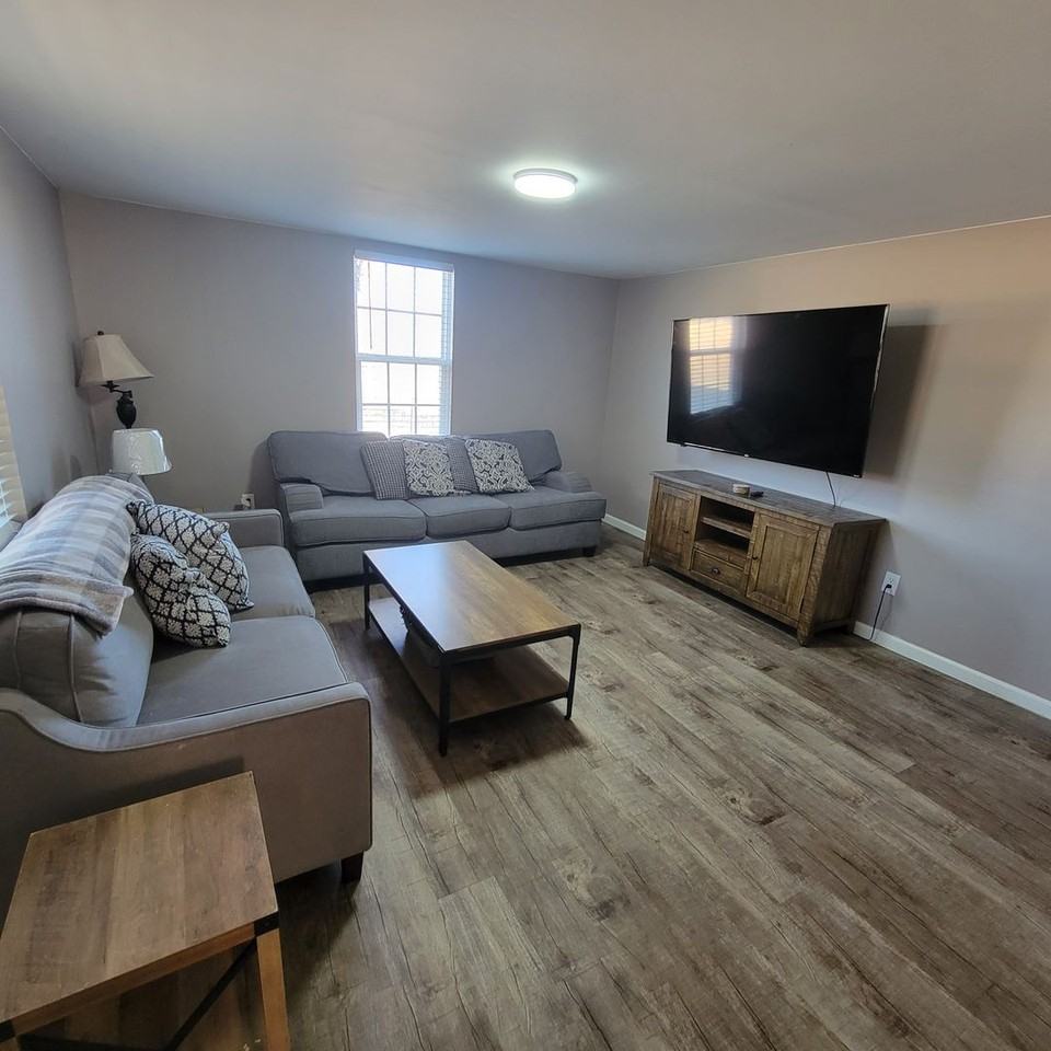 1048 Heady Rd - Photo 2 of 20