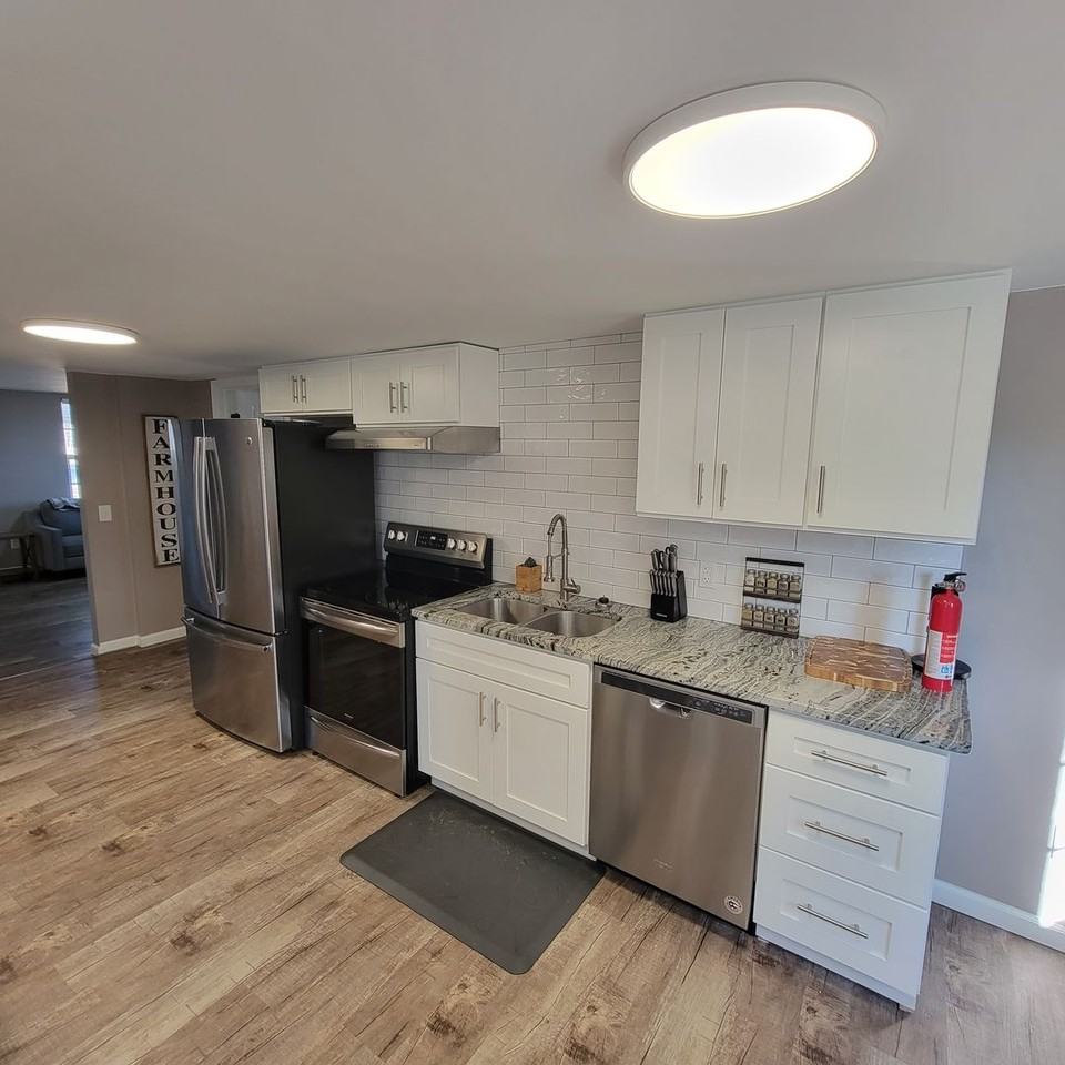 1048 Heady Rd - Photo 5 of 20