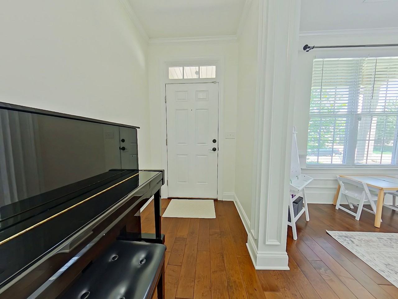 2632 Waites Dr - Photo 2 of 31