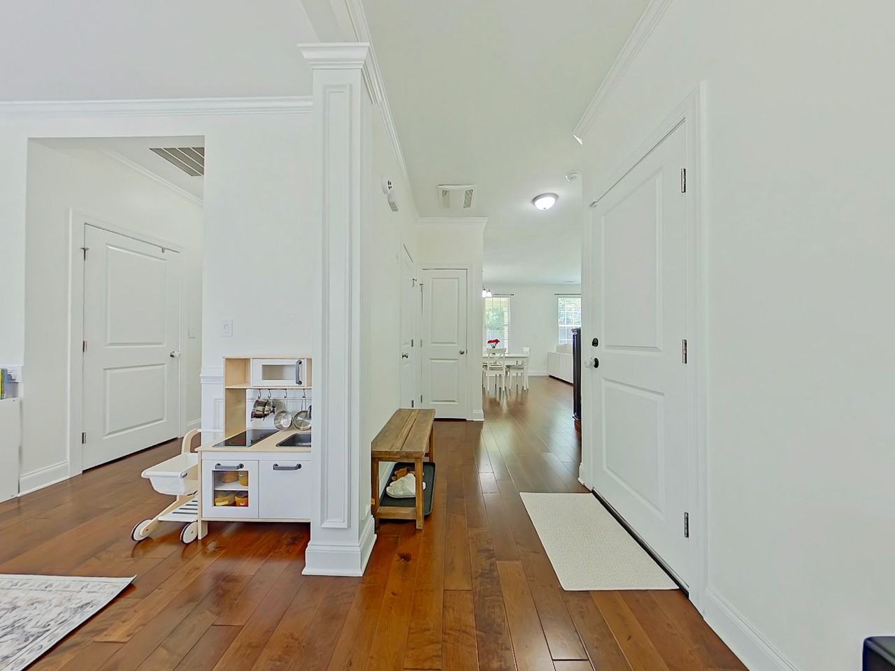 2632 Waites Dr - Photo 4 of 31