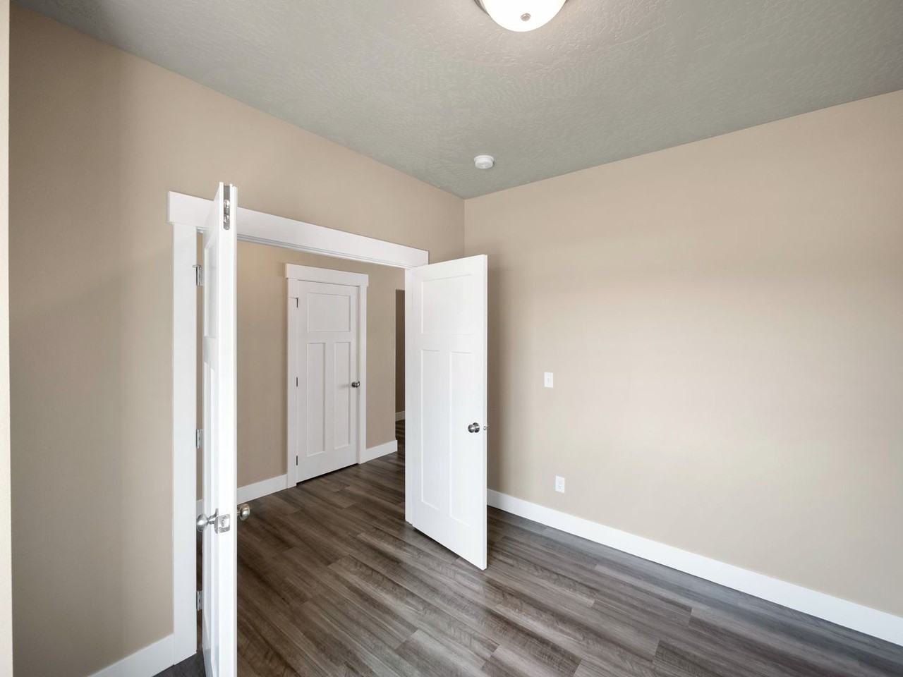 1613 E Marilyn Cir - Photo 6 of 35