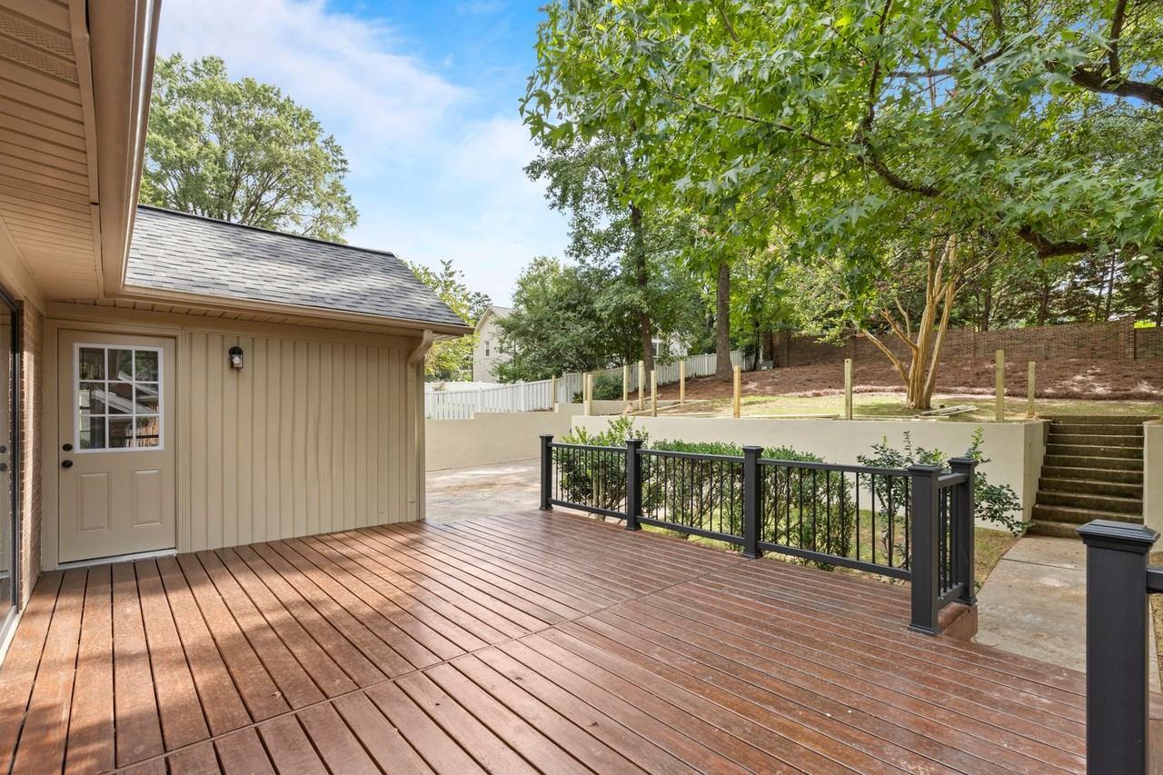 3610 Ashton Dr - Photo 2 of 32