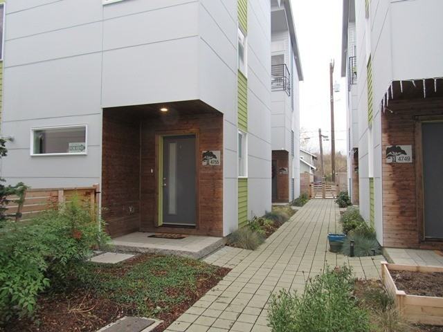 4755 Delridge Way Sw - Photo 2 of 20