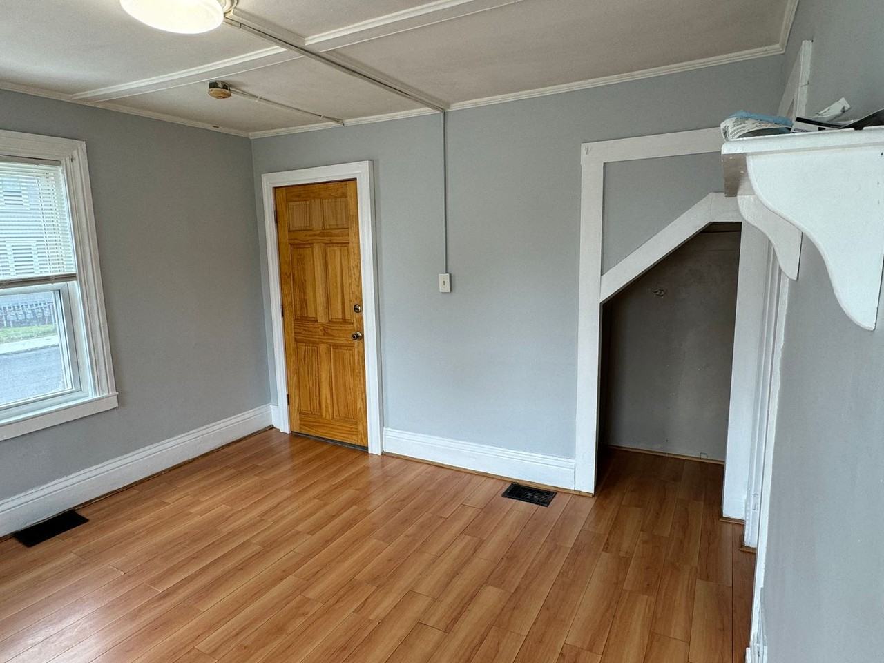 103 Portland St - Photo 3 of 14