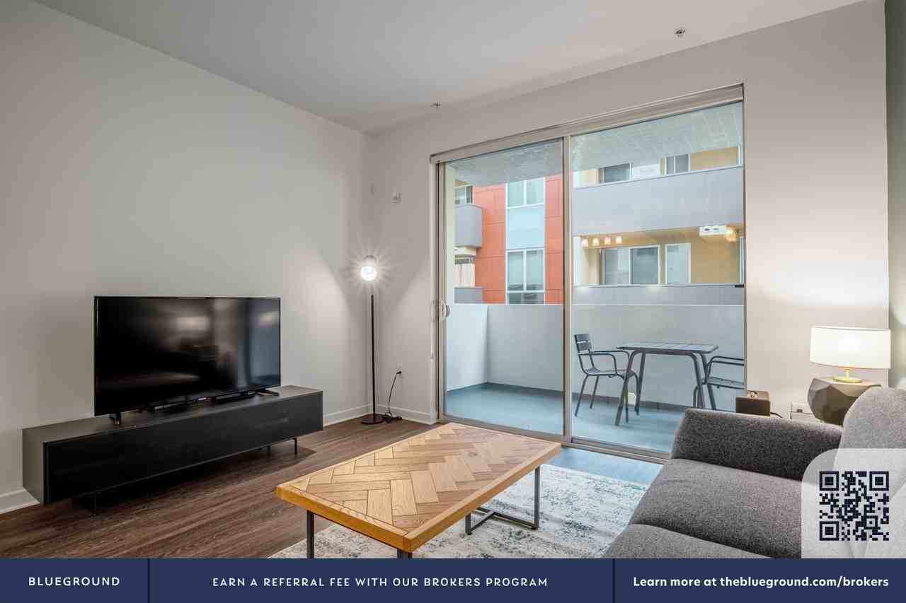 1410 5th Street - Photo 5 of 26