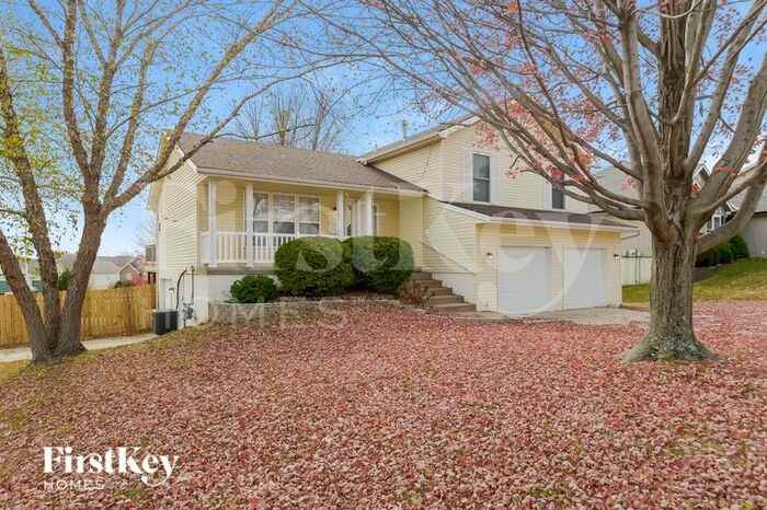 10501 Nw 86th St - Photo 2 of 15