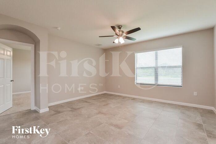 3747 Loggerhead Ln - Photo 2 of 15
