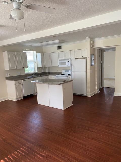 410 Highland Ave #410 - Photo 4 of 9