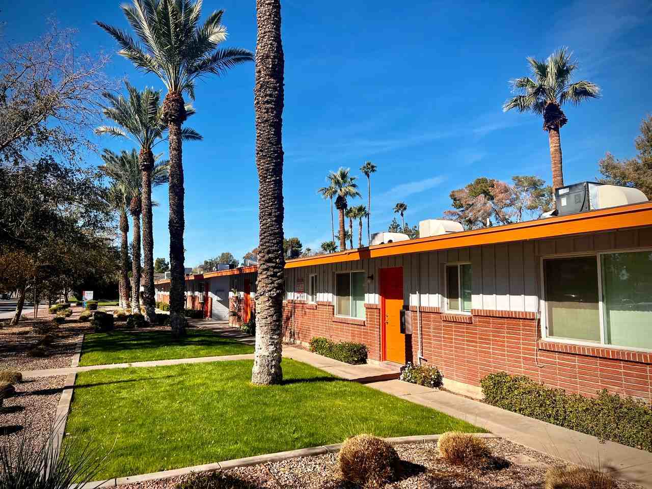 704 W 5th St #720B - Photo 4 of 42