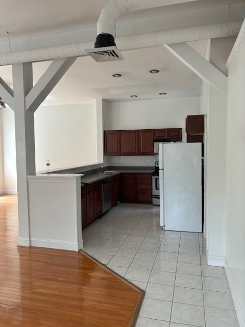 121 Dove St #4 - Photo 4 of 16