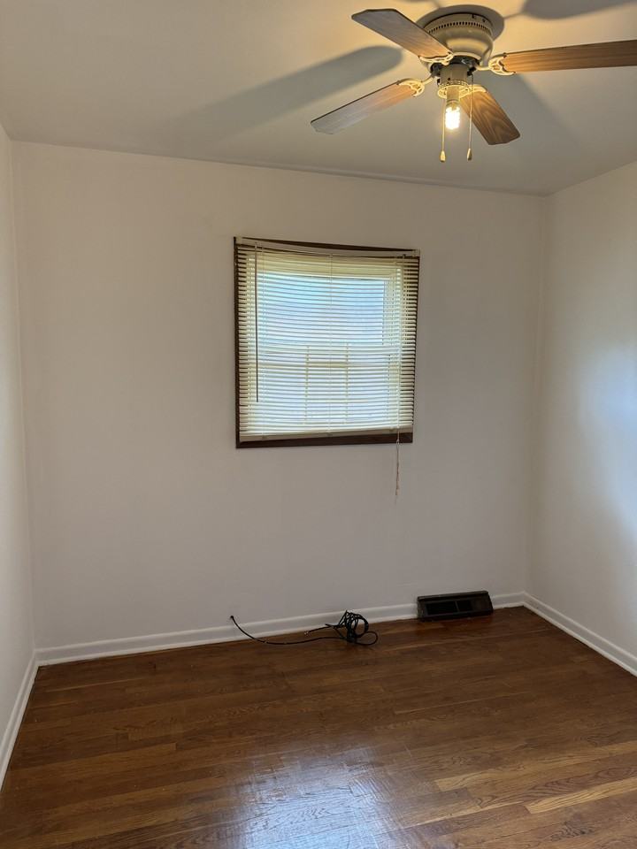 16725 Crane Ave #NA - Photo 6 of 11