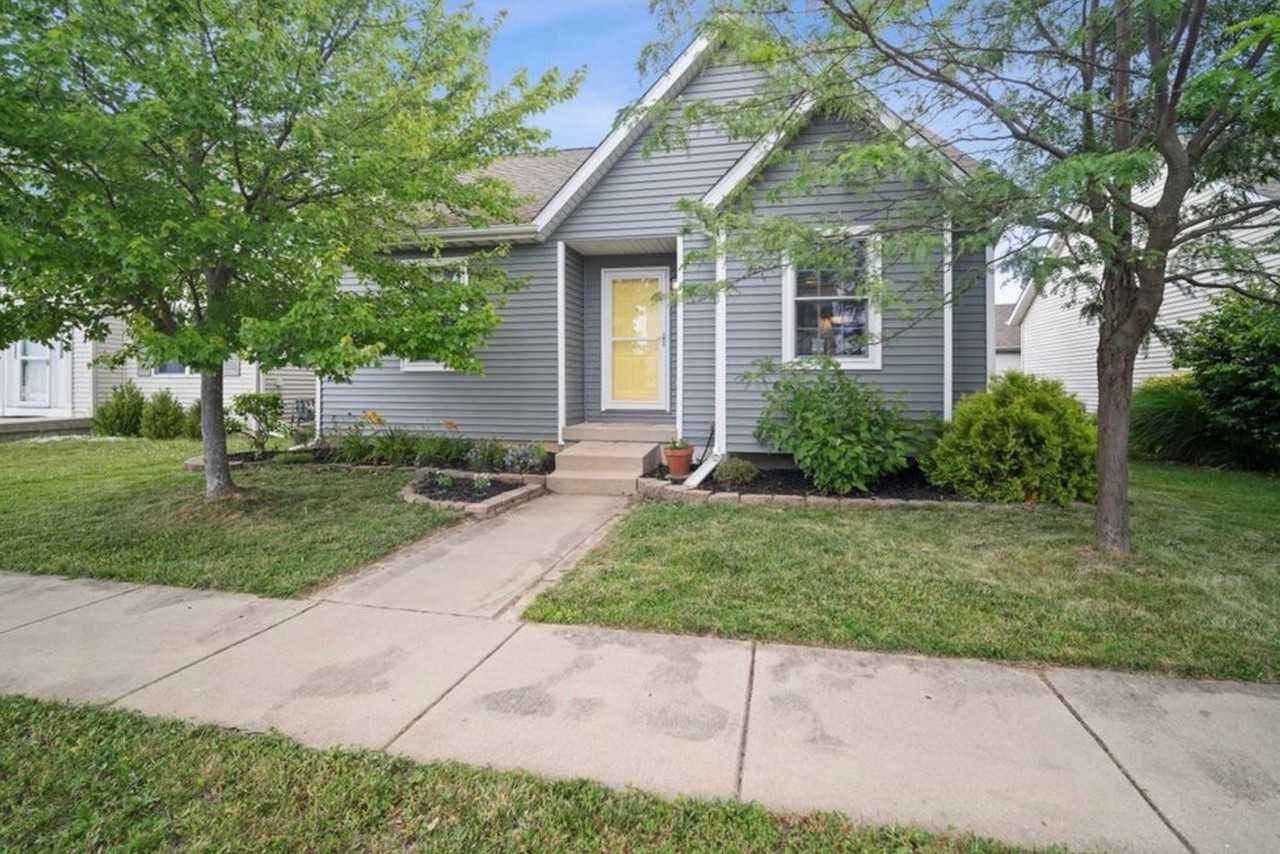 1114 Abercorn St #NA - Photo 2 of 30