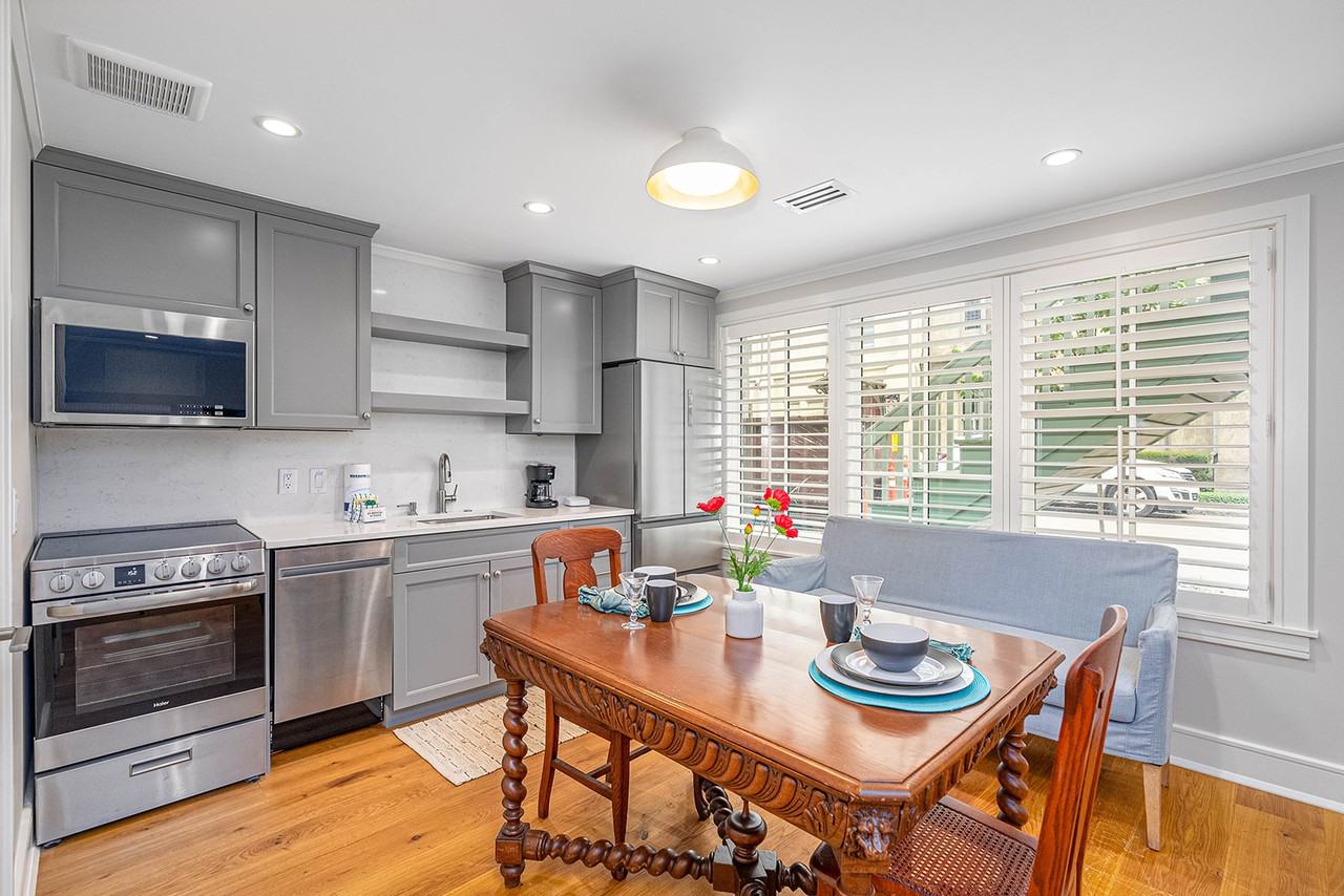 109 E Gordon St - Photo 2 of 13