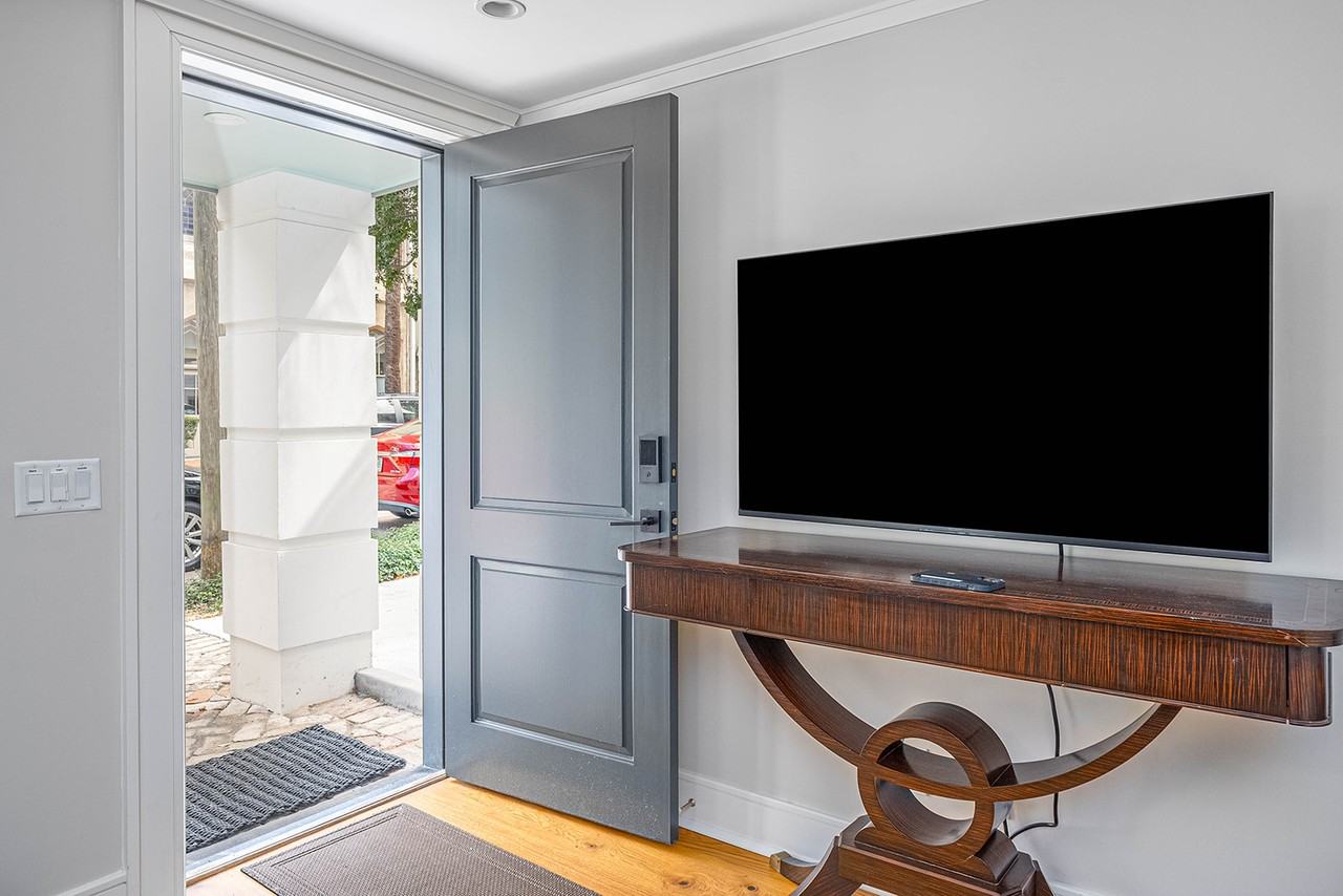 109 E Gordon St - Photo 6 of 13