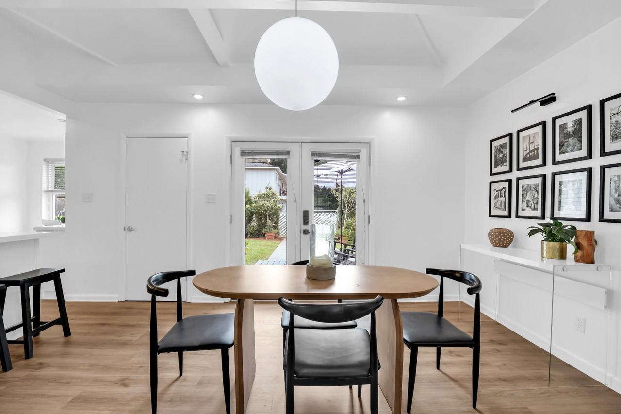 1520 E 49th St #NA - Photo 7 of 33