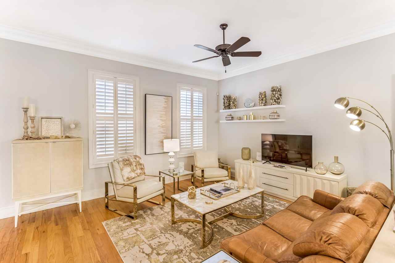 712 Barnard St #712 - Photo 4 of 31