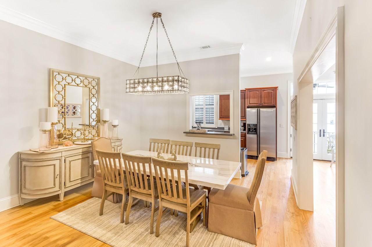 712 Barnard St #712 - Photo 5 of 31