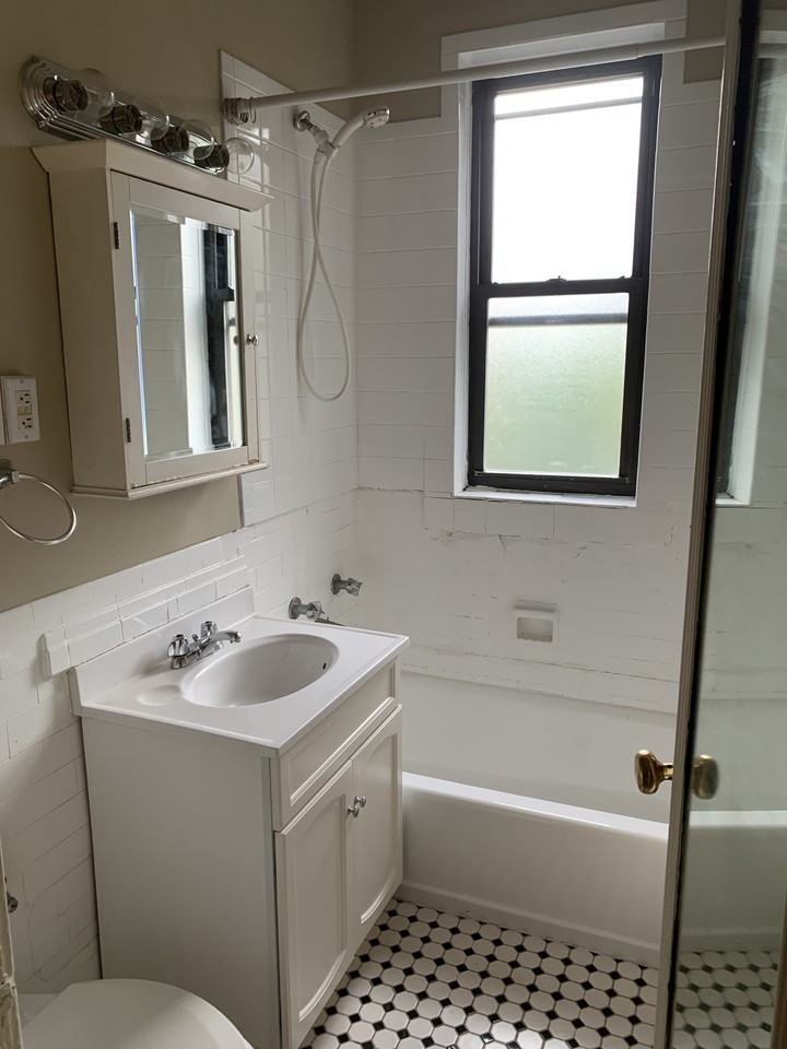 537 W Deming Pl #213 - Photo 5 of 20