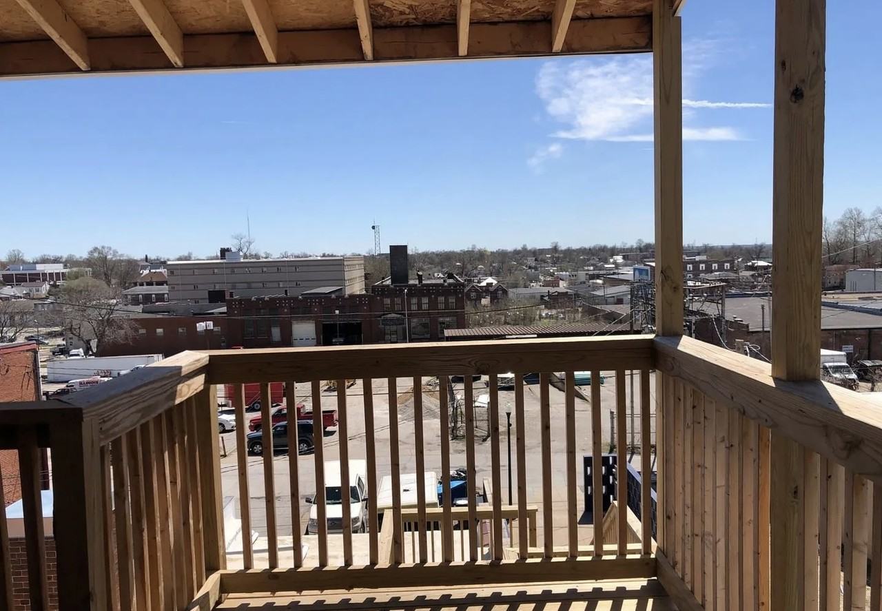 626 Maine St #D - Photo 4 of 10
