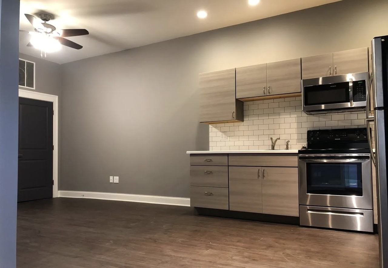 626 Maine St #D - Photo 6 of 10
