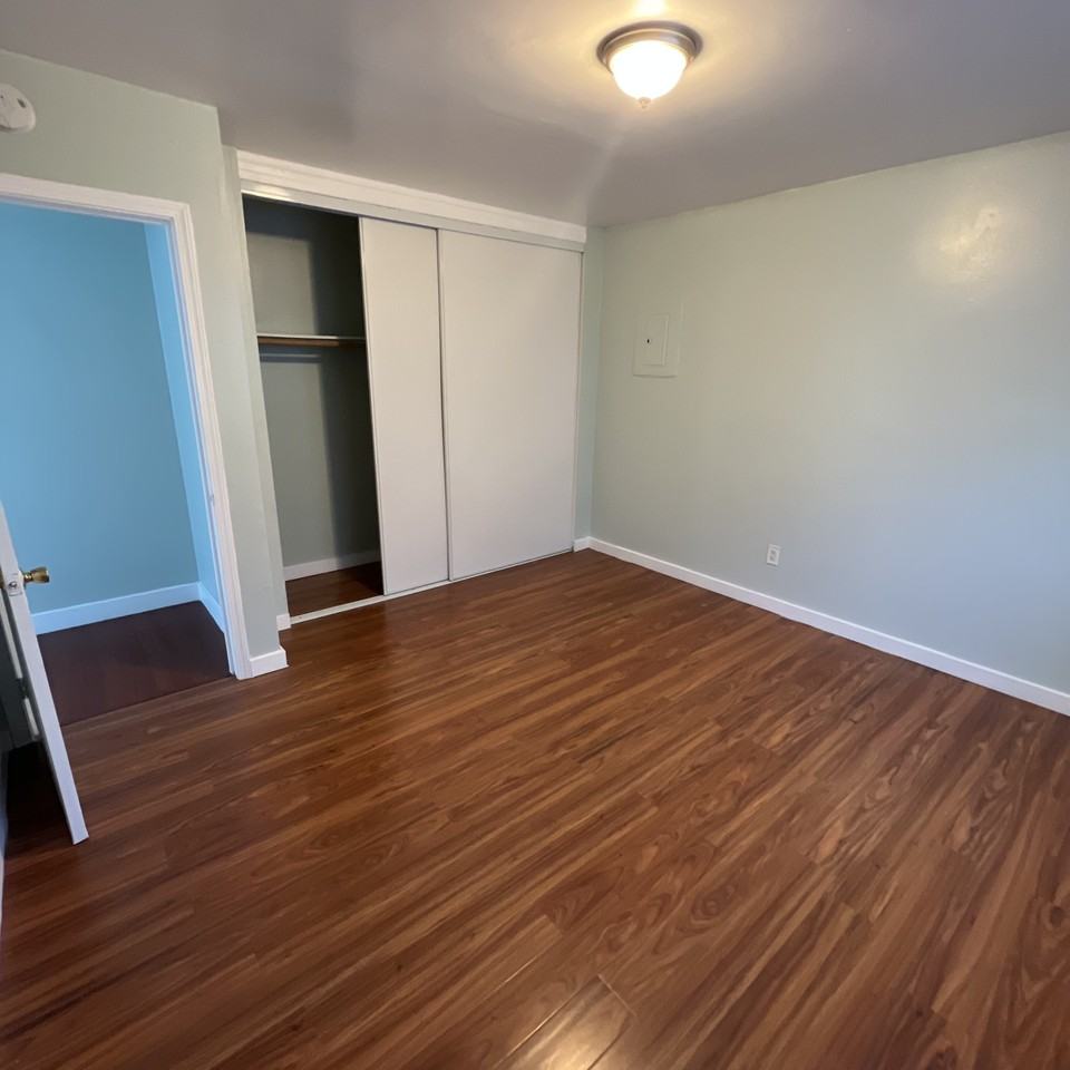 1165 W 204th St #3 - Photo 2 of 20