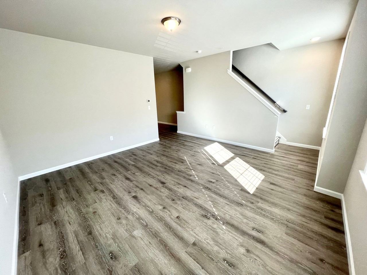 3955 Stony Brook Dr - Photo 3 of 12