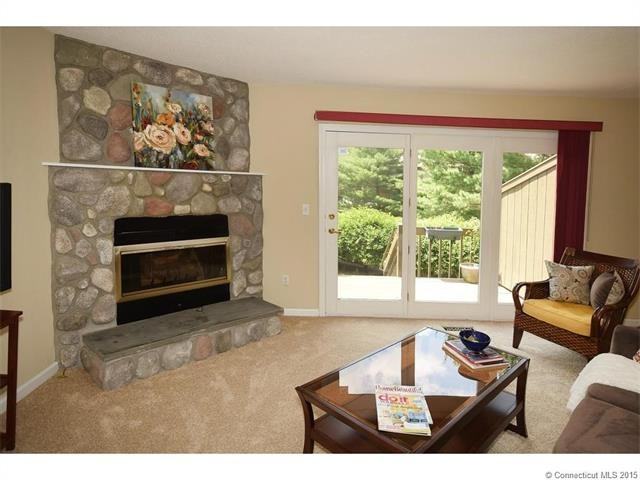114 Fox Run Ct #114 - Photo 3 of 7