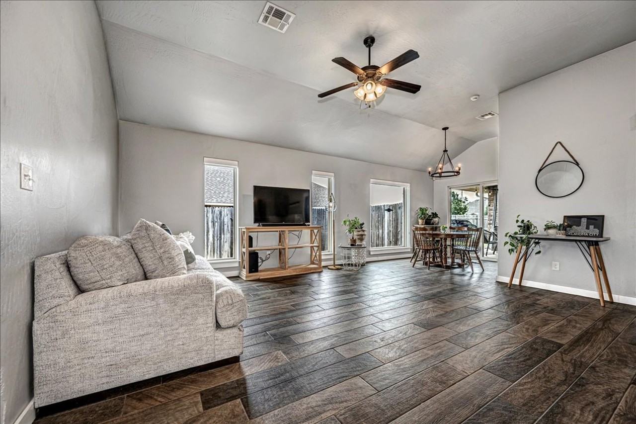 10300 Glover River Dr - Photo 6 of 44