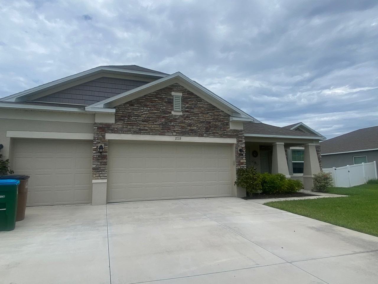 1733 Sw 38th Ln - Photo 2 of 32