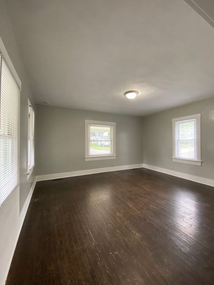 615 W Wilkinson St - Photo 2 of 23