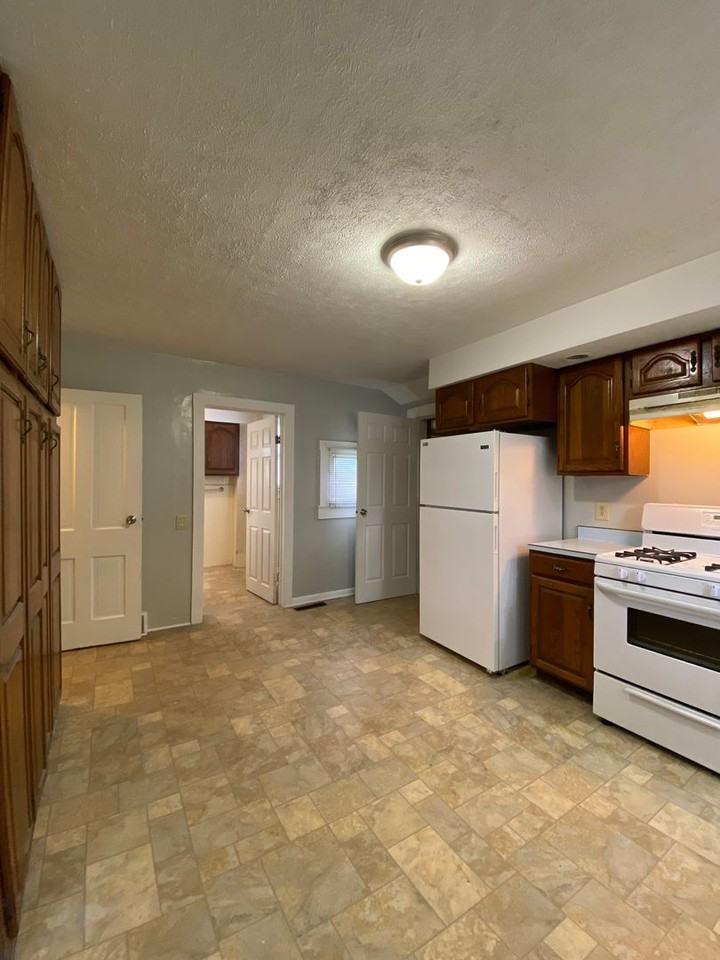 615 W Wilkinson St - Photo 7 of 23