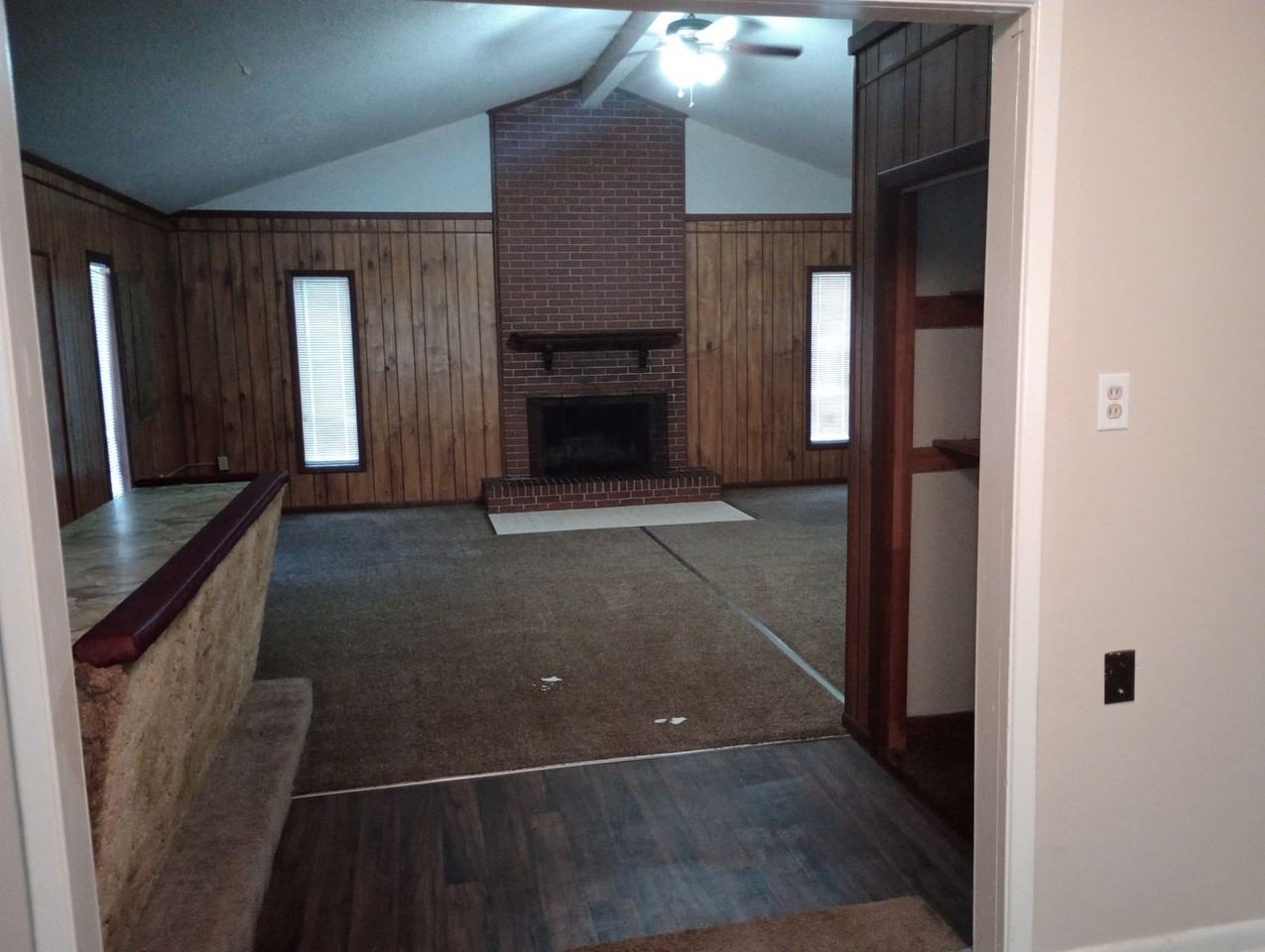 22 Pinetree Cir - Photo 3 of 14