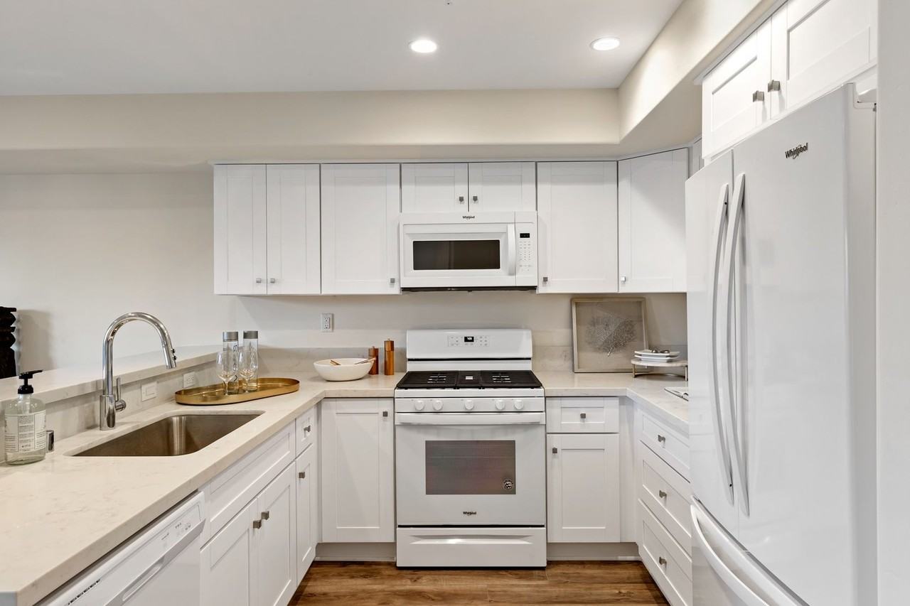 808 Reed Ave #206 - Photo 3 of 9